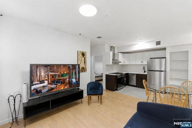 2249 John F Kennedy Boulevard, Jersey City, NJ 07304