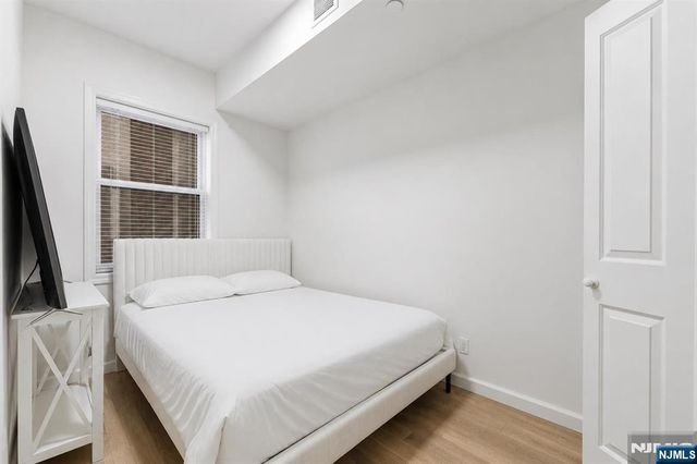 2249 John F Kennedy Boulevard, Jersey City, NJ 07304