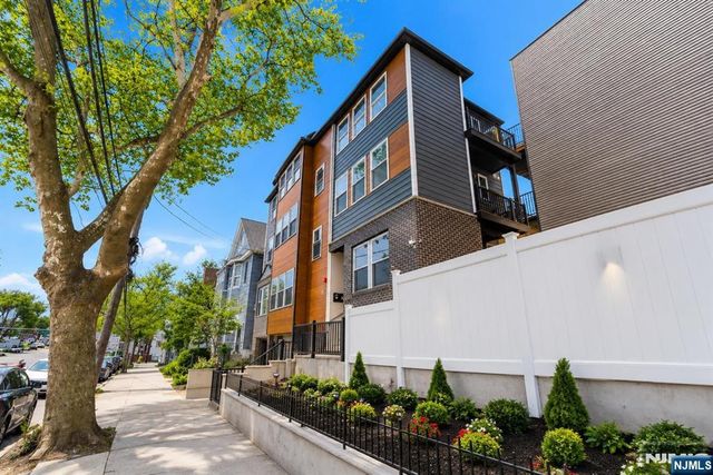 2249 John F Kennedy Boulevard, Jersey City, NJ 07304