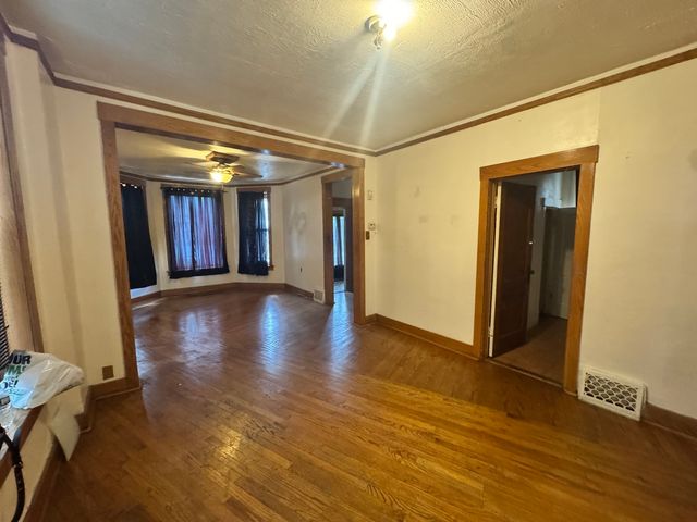 5246 W Congress Parkway, Chicago, IL 60644