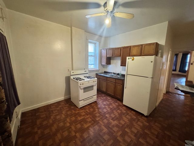 5246 W Congress Parkway, Chicago, IL 60644