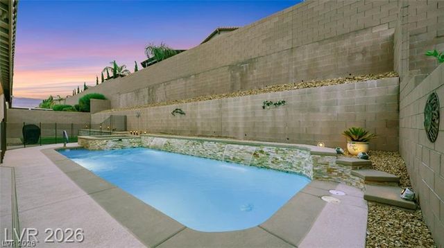 10100 Cambridge Brook Avenue, Las Vegas, NV 89149