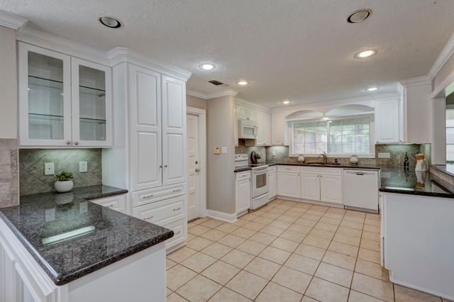 5103 Donna Lynn Court, Houston, TX 77092