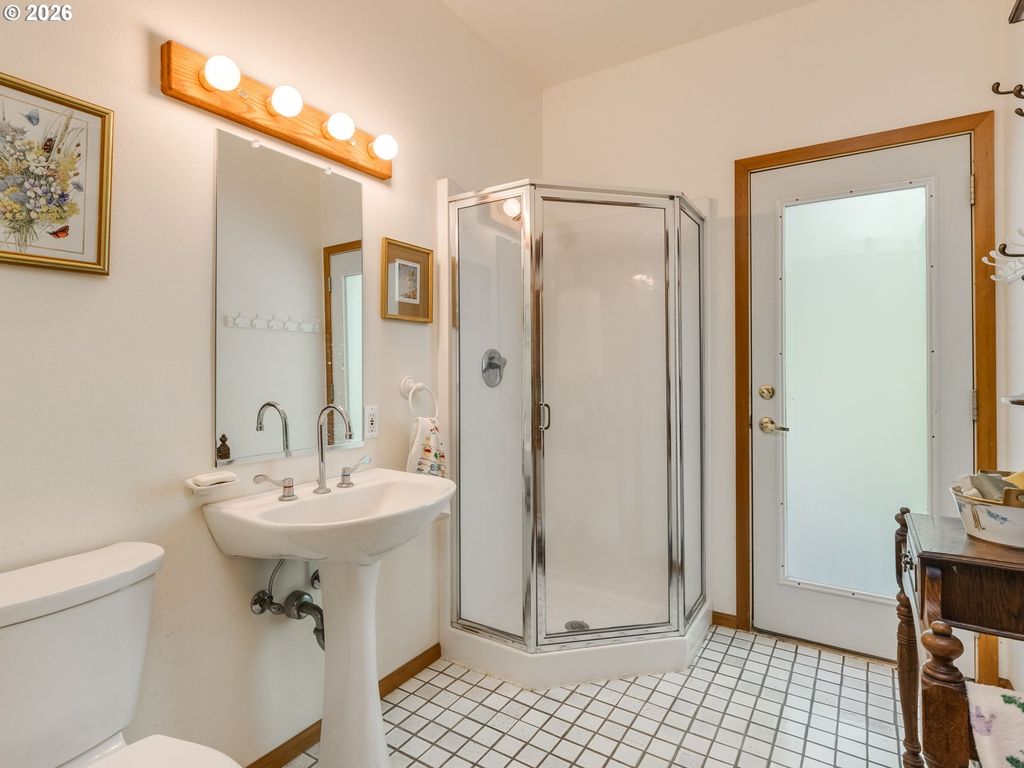Image 18 of property listing at 16461 Nw ORCHARD VIEW Rd, Mc Minnville, OR 97128