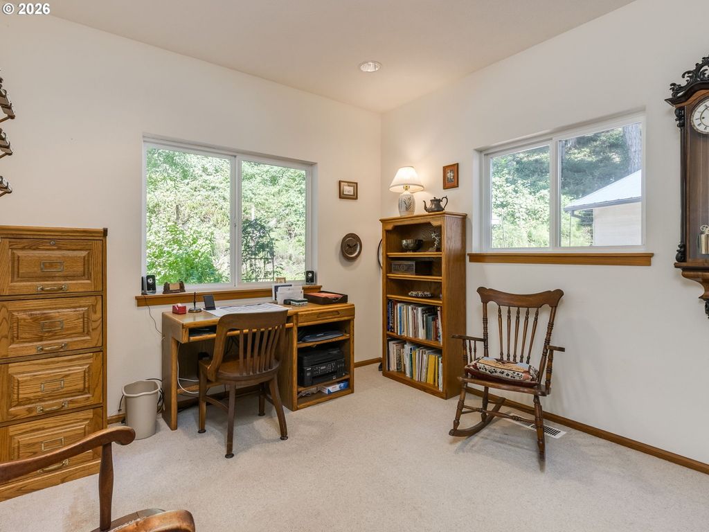 Image 19 of property listing at 16461 Nw ORCHARD VIEW Rd, Mc Minnville, OR 97128