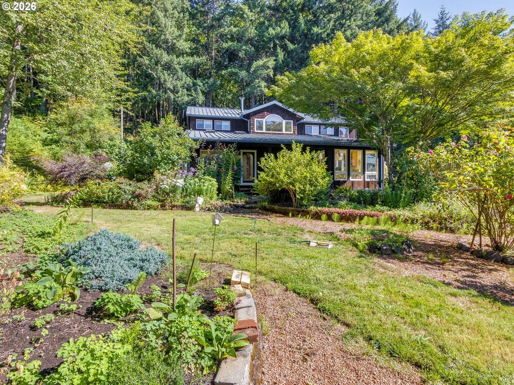 Image 2 of property listing at 16461 Nw ORCHARD VIEW Rd, Mc Minnville, OR 97128