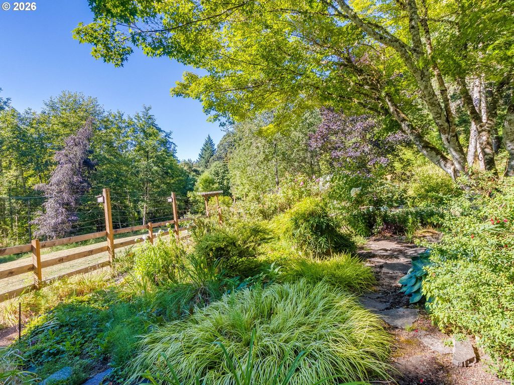 Image 43 of property listing at 16461 Nw ORCHARD VIEW Rd, Mc Minnville, OR 97128