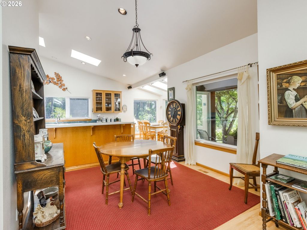 Image 8 of property listing at 16461 Nw ORCHARD VIEW Rd, Mc Minnville, OR 97128