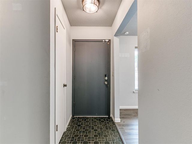 8920 Kenny Circle, Oklahoma City, OK 73132