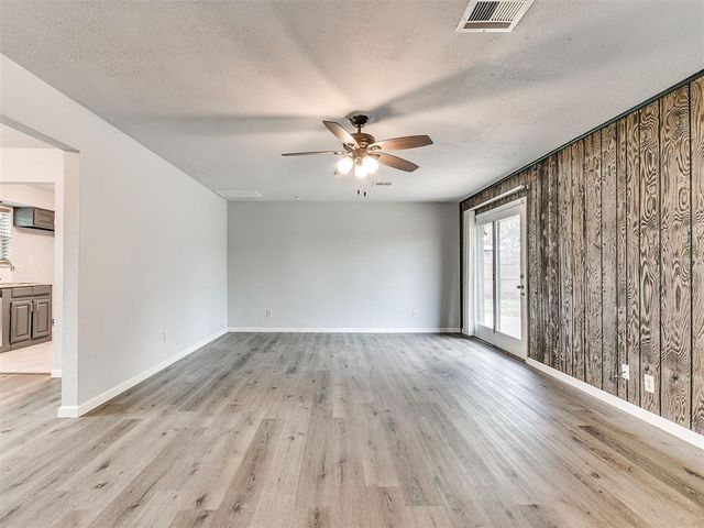 8920 Kenny Circle, Oklahoma City, OK 73132