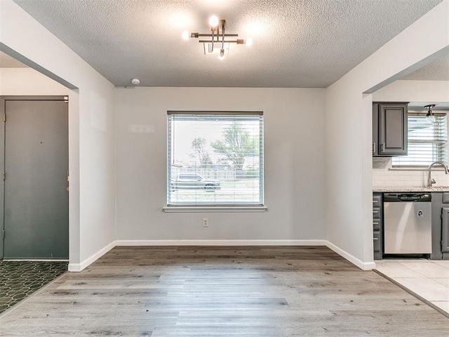 8920 Kenny Circle, Oklahoma City, OK 73132