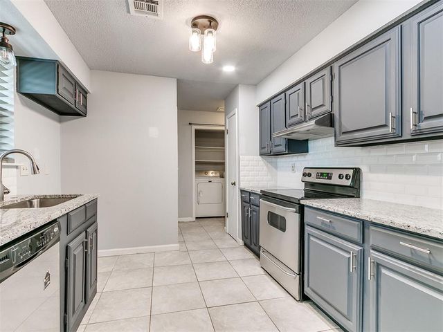 8920 Kenny Circle, Oklahoma City, OK 73132