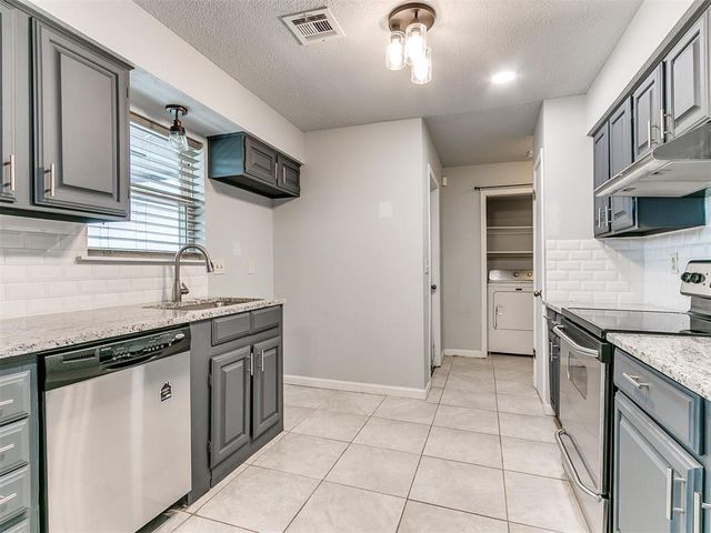 8920 Kenny Circle, Oklahoma City, OK 73132