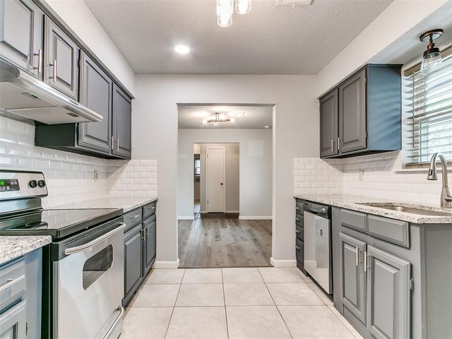 8920 Kenny Circle, Oklahoma City, OK 73132