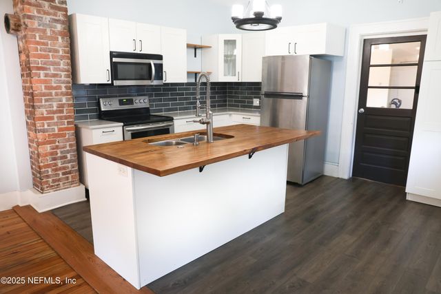 2664 ERNEST Street, Jacksonville, FL 32204