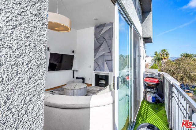 1481 S Shenandoah Street 102, Los Angeles, CA 90035