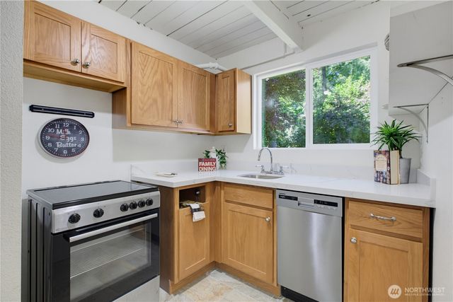 11267 145th Avenue SE, Renton, WA 98059
