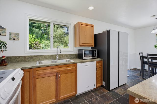 11267 145th Avenue SE, Renton, WA 98059