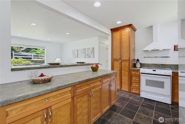 11267 145th Avenue SE, Renton, WA 98059