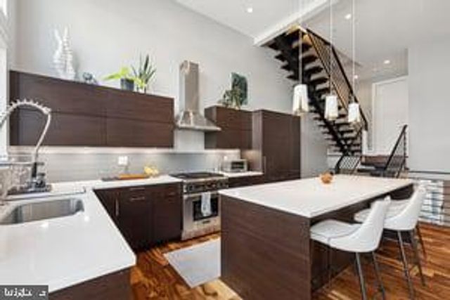 819 N ORKNEY ST, Philadelphia, PA 19123