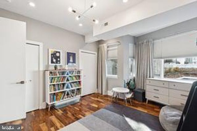 819 N ORKNEY ST, Philadelphia, PA 19123