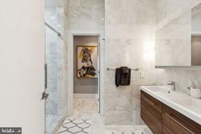 819 N ORKNEY ST, Philadelphia, PA 19123