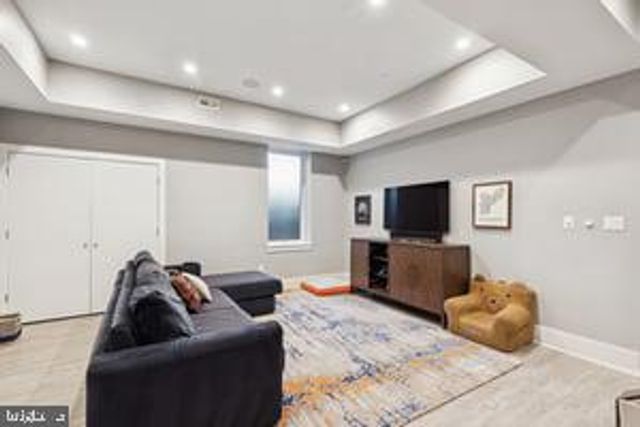 819 N ORKNEY ST, Philadelphia, PA 19123