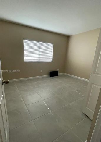 390 NE 35th Ave 0, Homestead, FL 33033