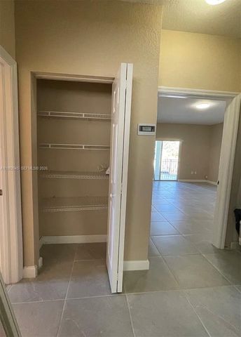 390 NE 35th Ave 0, Homestead, FL 33033