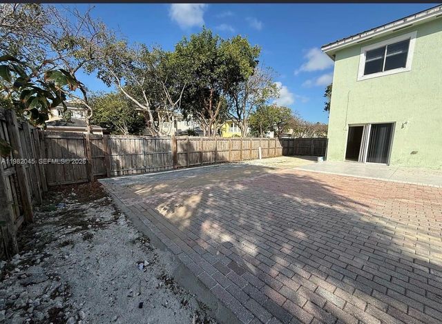 390 NE 35th Ave 0, Homestead, FL 33033