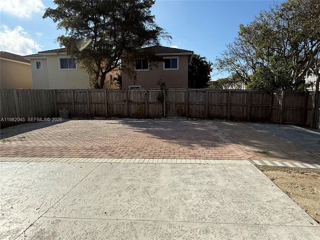 390 NE 35th Ave 0, Homestead, FL 33033