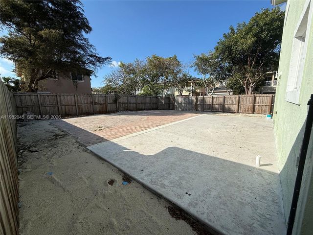 390 NE 35th Ave 0, Homestead, FL 33033