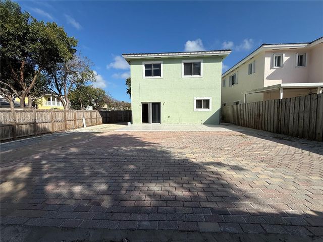 390 NE 35th Ave 0, Homestead, FL 33033