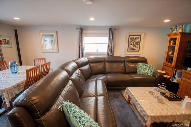 3345 Parkway Drive, Baldwin, NY 11510