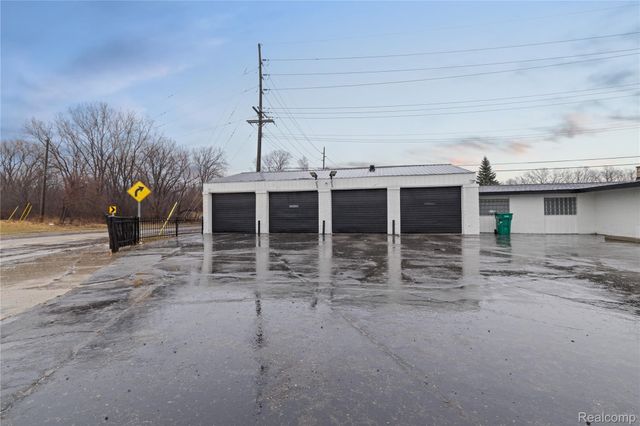 2020 DIXIE, Waterford Charter Township, MI 48328