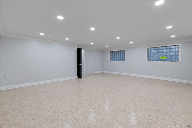 2020 DIXIE, Waterford Charter Township, MI 48328