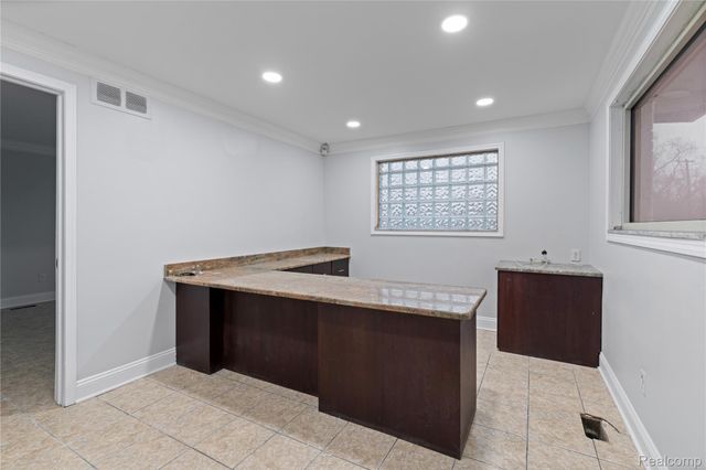 2020 DIXIE, Waterford Charter Township, MI 48328