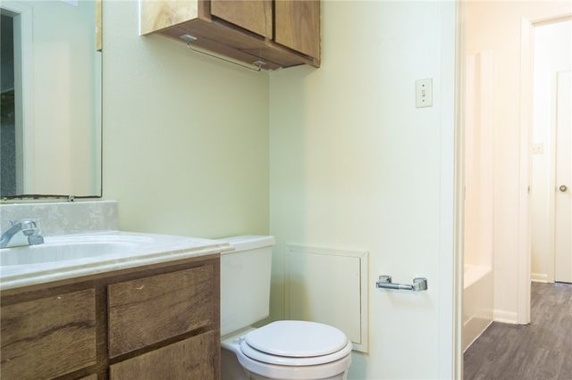 712 Wellesley Court C, College Station, TX 77840