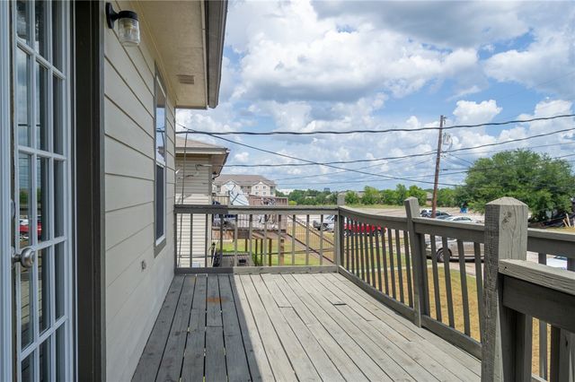 712 Wellesley Court C, College Station, TX 77840