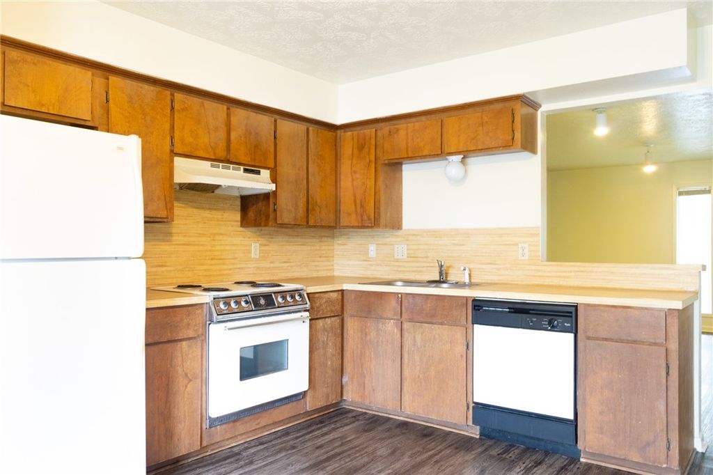 712 Wellesley Court C, College Station, TX 77840