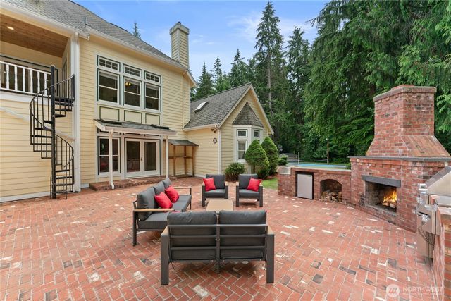 22132 NE 114th Street, Redmond, WA 98053