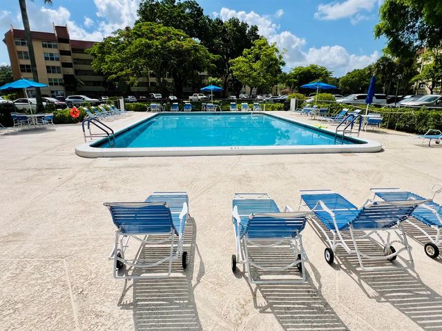 3821 Environ Boulevard 203, Lauderhill, FL 33319
