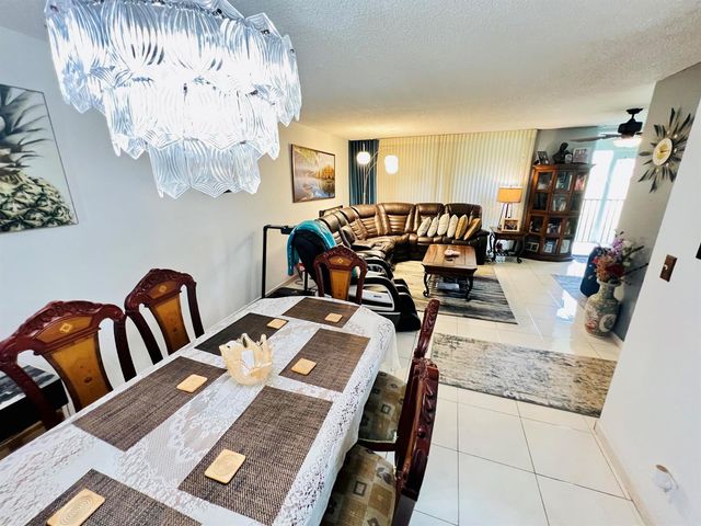 3821 Environ Boulevard 203, Lauderhill, FL 33319