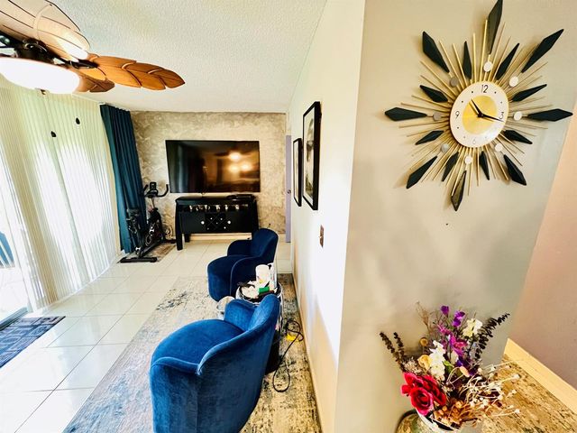 3821 Environ Boulevard 203, Lauderhill, FL 33319