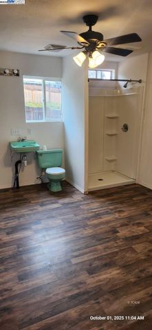 60 Mulligan St., Weaverville, CA 96093