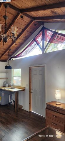 60 Mulligan St., Weaverville, CA 96093