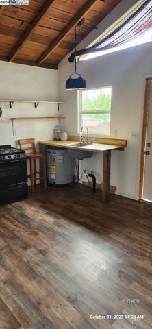 60 Mulligan St., Weaverville, CA 96093