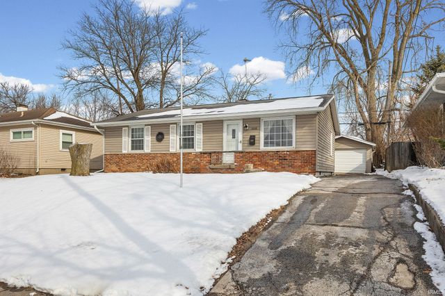 1008 Hedgewood Drive, Lafayette, IN 47904