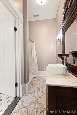 427 E Chestnut Street, Corydon, IN 47112