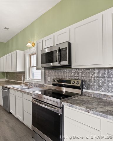 427 E Chestnut Street, Corydon, IN 47112